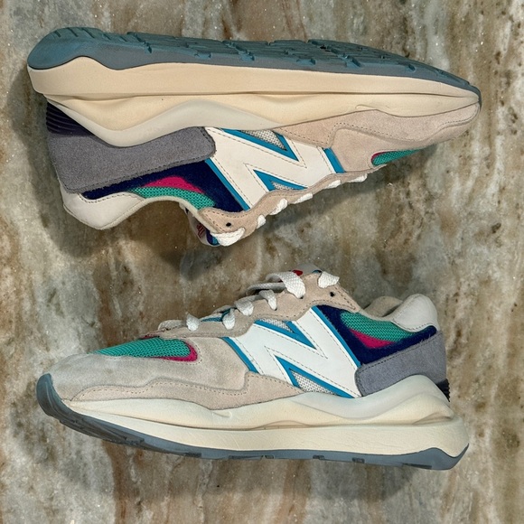 Women’s NEW BALANCE 57/40 Retro sneakers- grey/white/multi/pink/teal. Size 7 - Picture 8 of 11